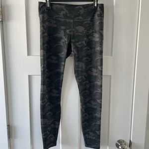 Fabletics Mid-rise powerhold leggings